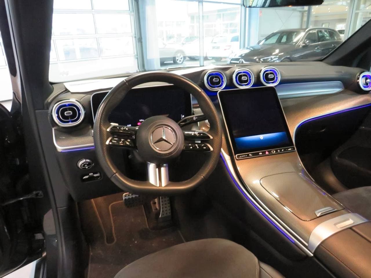 Mercedes-Benz GLC300d 2025 фото 9