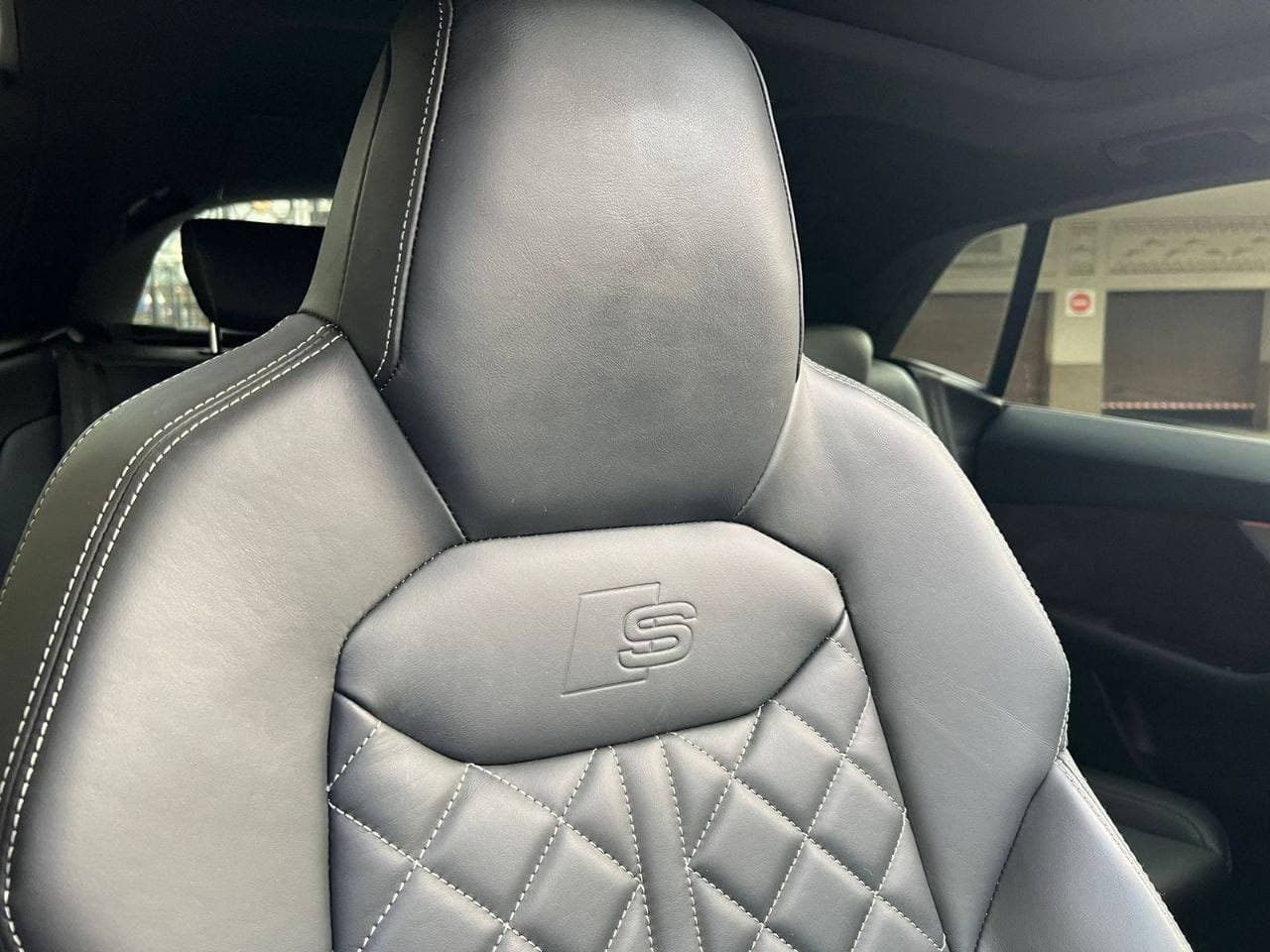 Audi Q8 S-line 50 TDI фото 10