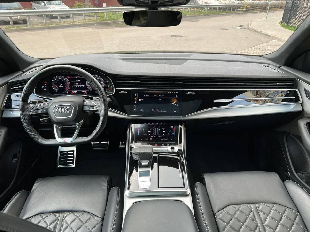 Audi Q8 S-line 50 TDI фото 7