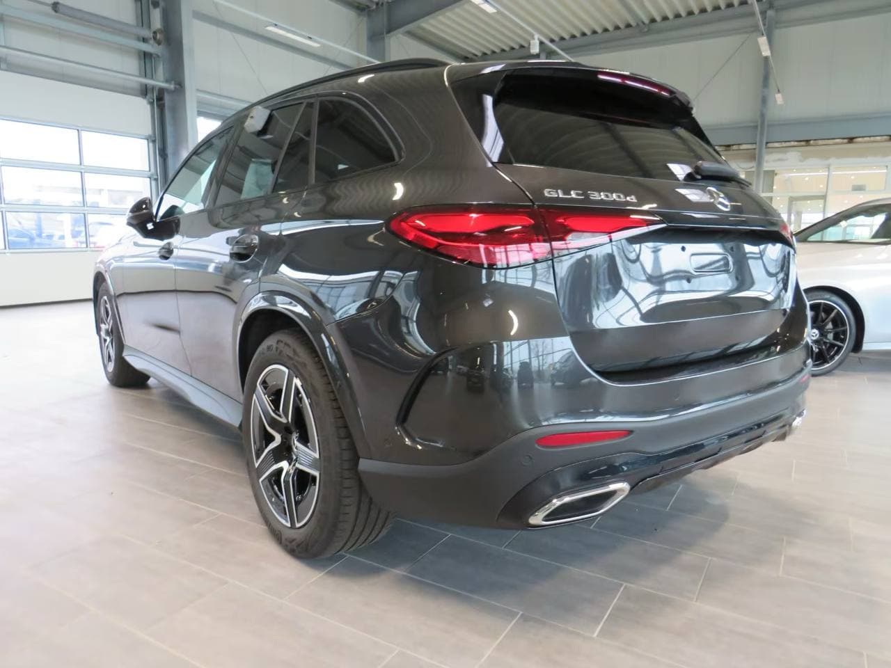 Mercedes-Benz GLC300d 2025 фото 4